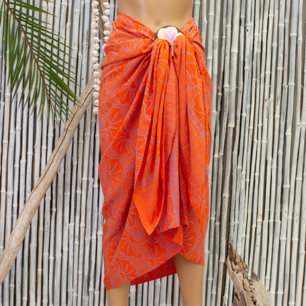 Batik Pareo met Gesp Dancing in the Sun