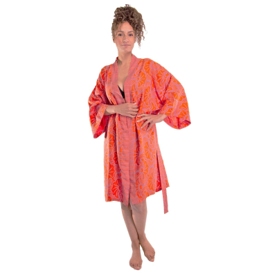 Kimono
Batik
Dancing in the sun