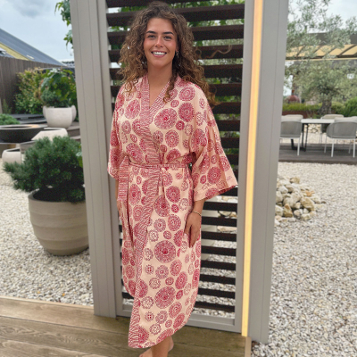 Badjas kimono lang
Balyy Batik
Aztec Red